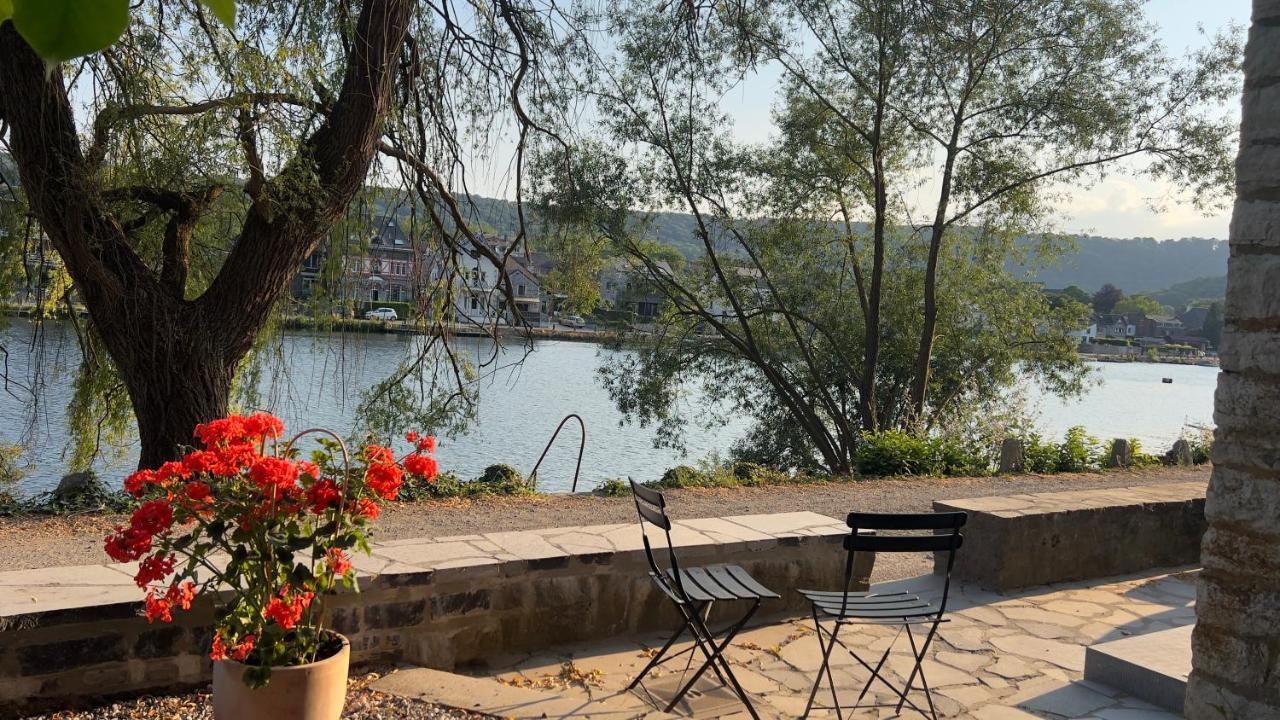 Pieds Dans L'Eau Private Wellness Bordure De Meuse Villa Lustin Luaran gambar